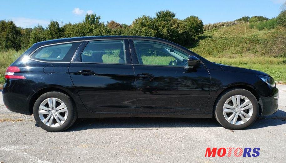 2015' Peugeot 308 Sw photo #3