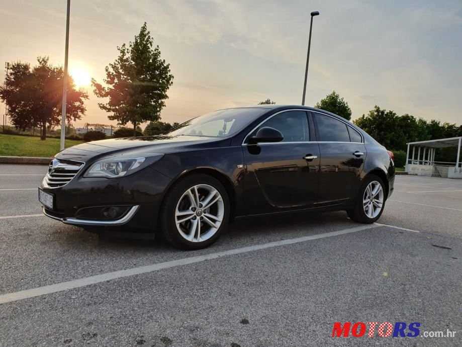 2015' Opel Insignia photo #1