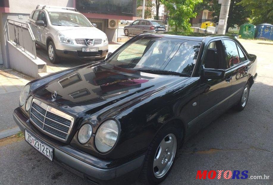 1999' Mercedes-Benz E-Klasa 200 photo #1