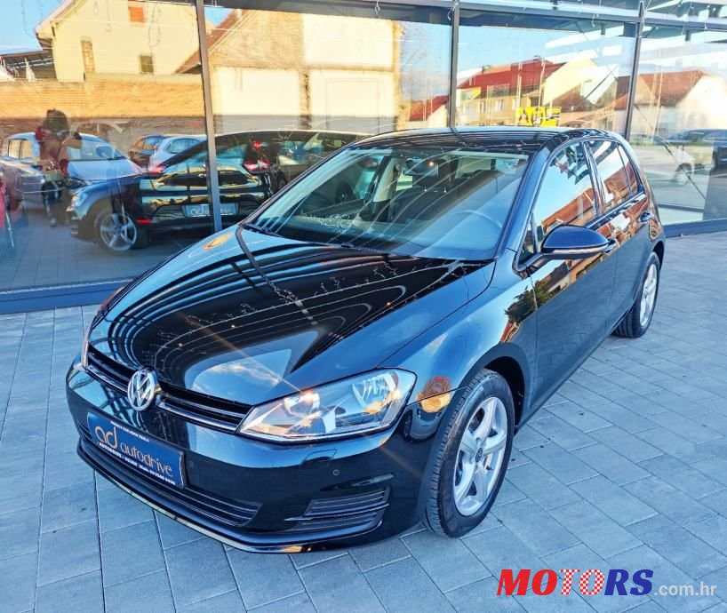 2013' Volkswagen Golf 7 1,6 Tdi Bmt photo #2