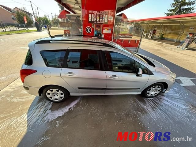 2008' Peugeot 308 Sw photo #2