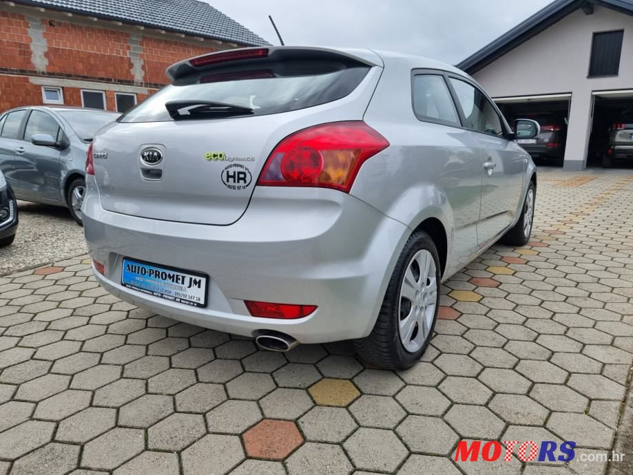 2010' Kia Pro Ceed photo #5