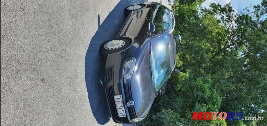 2011' Volkswagen Golf 6 1,6 Tdi photo #2