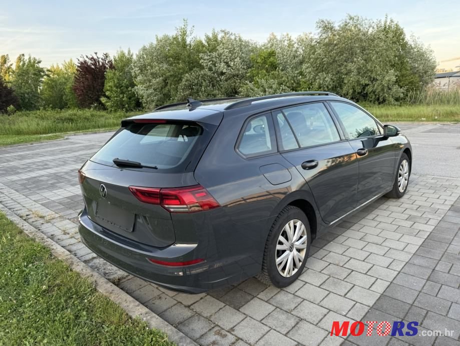 2021' Volkswagen Golf VIII Variant photo #3