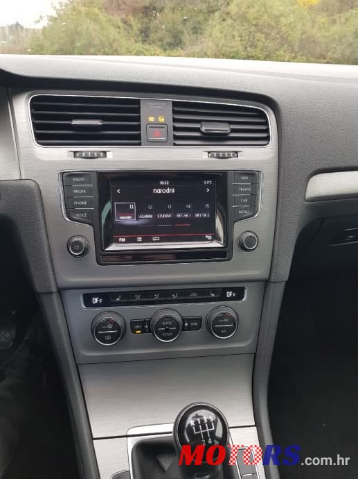 2014' Volkswagen Golf 7 Variant photo #6