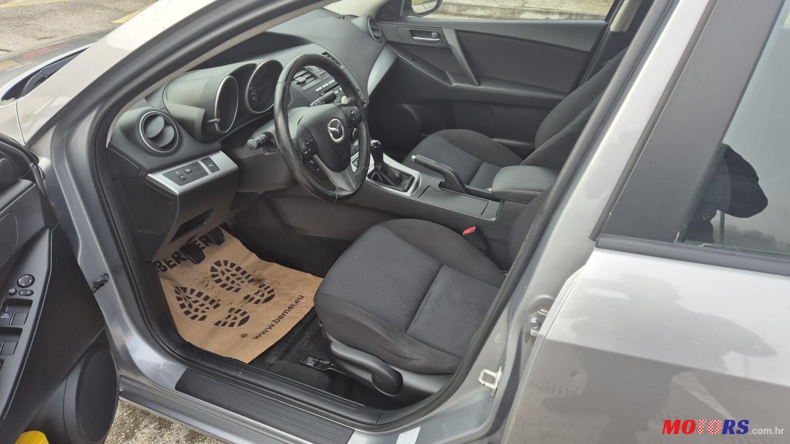 2011' Mazda 3 Cd110 Te photo #3