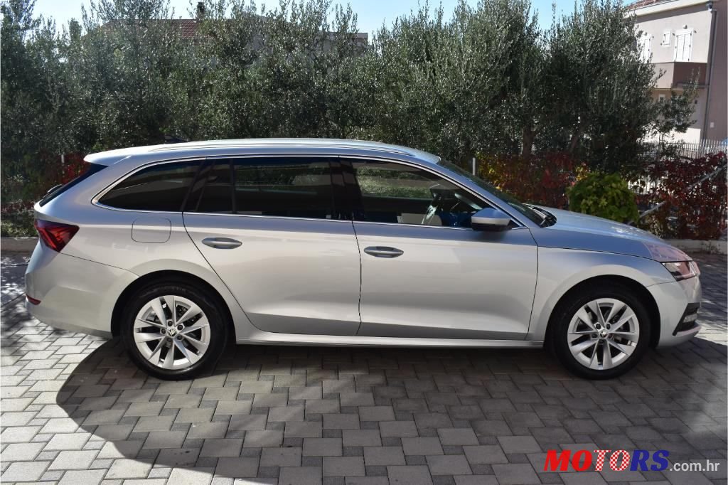 2023' Skoda Octavia 2,0 Tdi photo #5