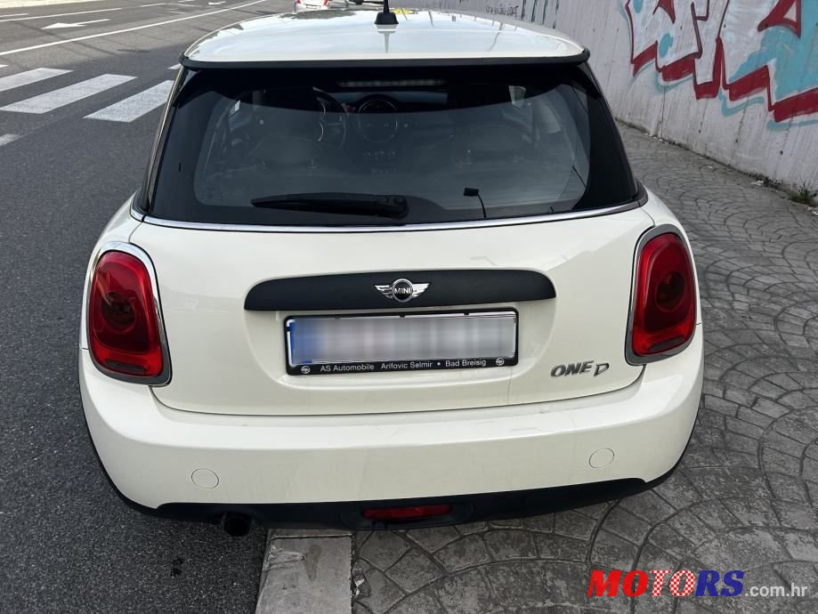 2017' MINI One Diesel photo #5