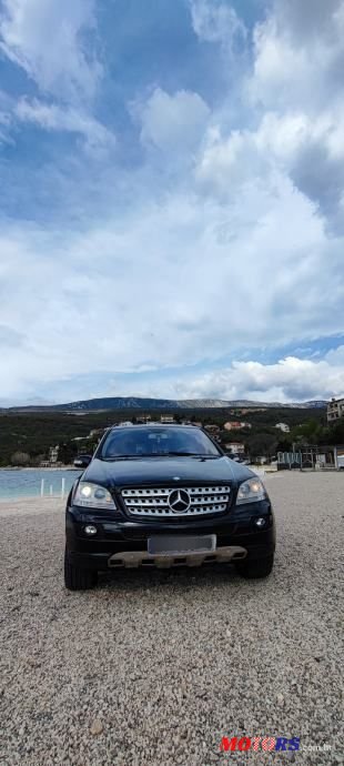 2008' Mercedes-Benz Ml 320 photo #3