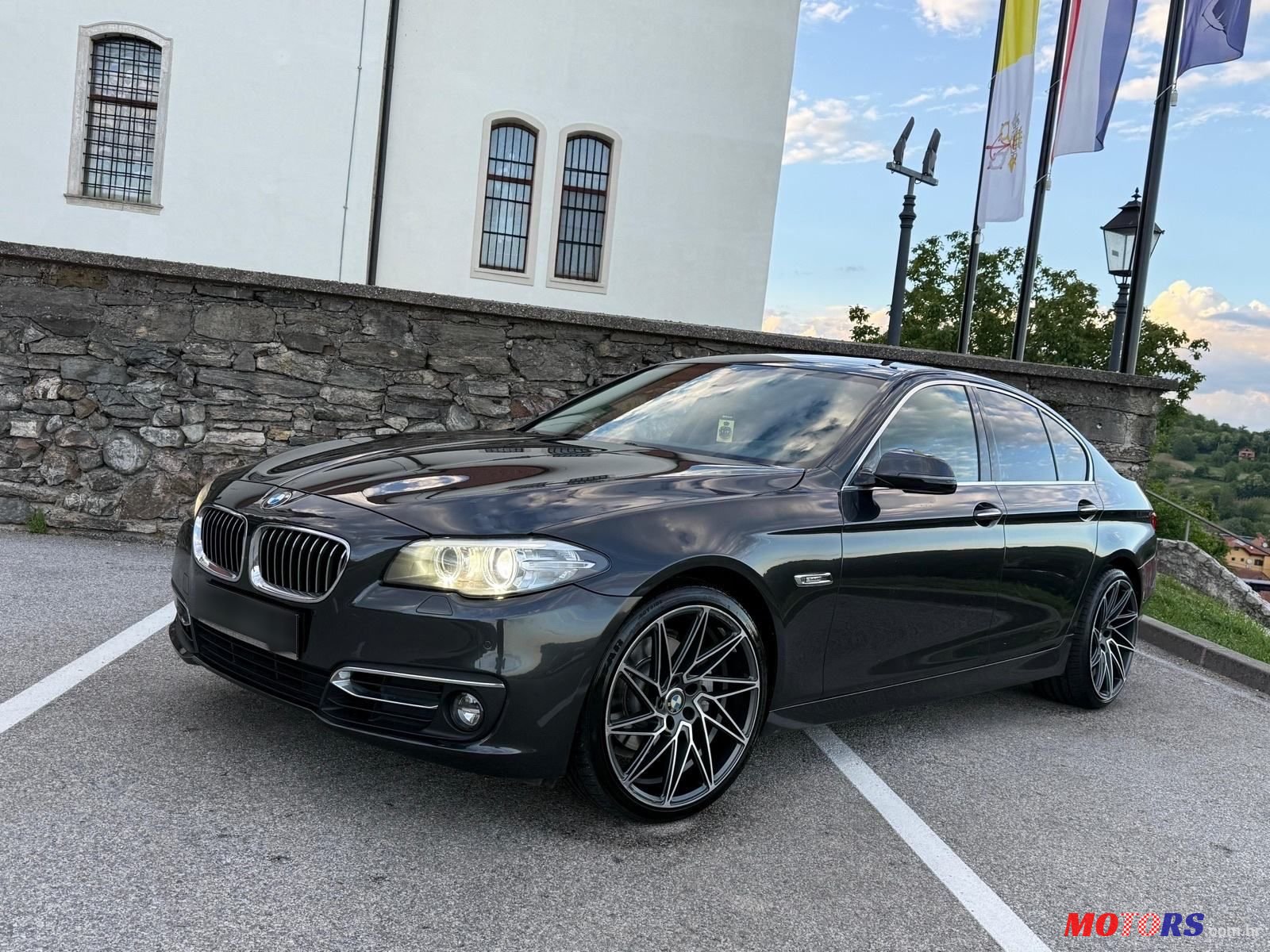2014' BMW Serija 5 520D photo #1