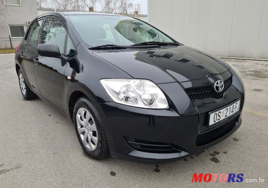 2008' Toyota Auris 1,4 Vvt-I photo #1