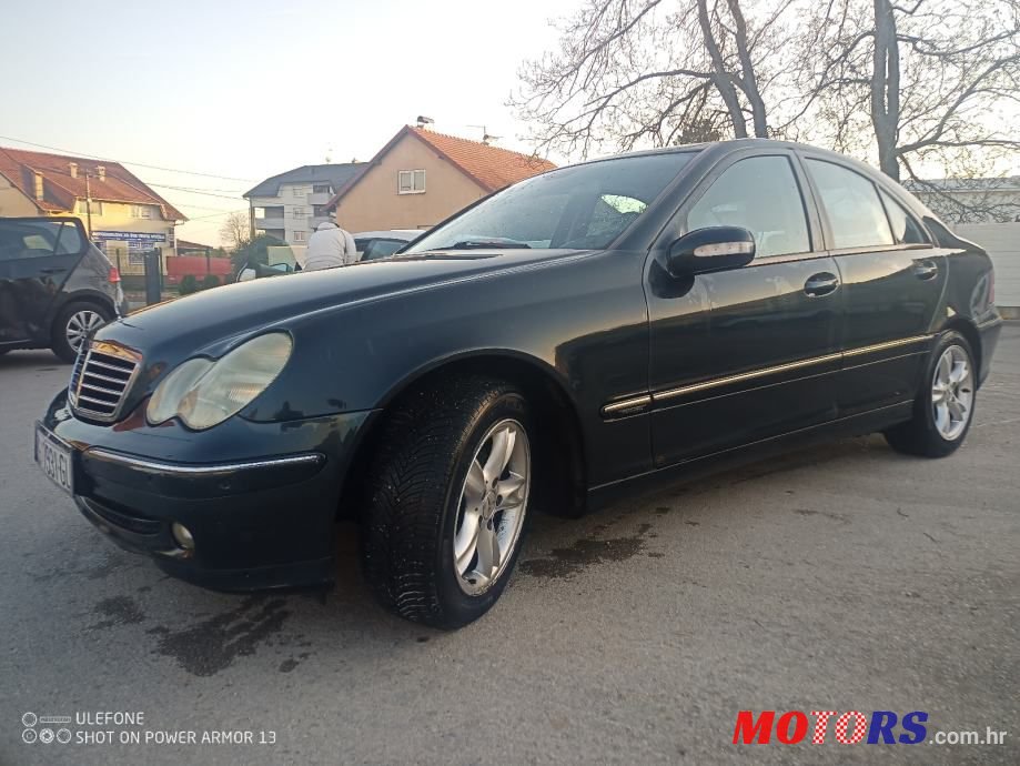 2003' Mercedes-Benz C-Klasa 220 photo #1