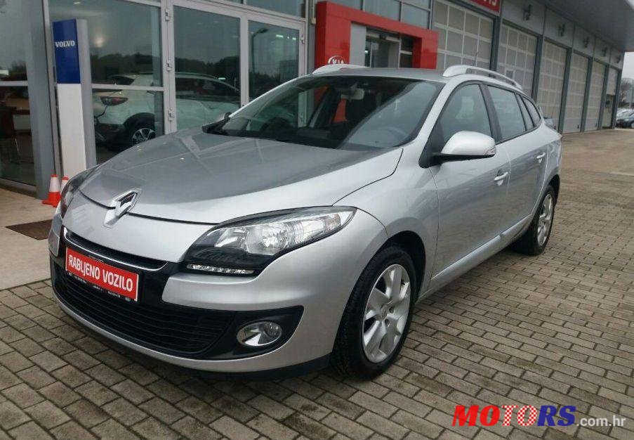 2013' Renault Megane Grandtour photo #2