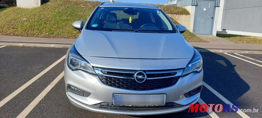 2017' Opel Astra 1.6 Cdti photo #1