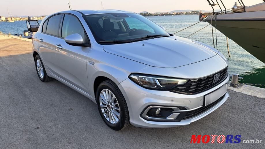 2021' Fiat Tipo 1,0 T3 photo #1