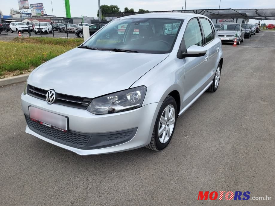 2014' Volkswagen Polo photo #1