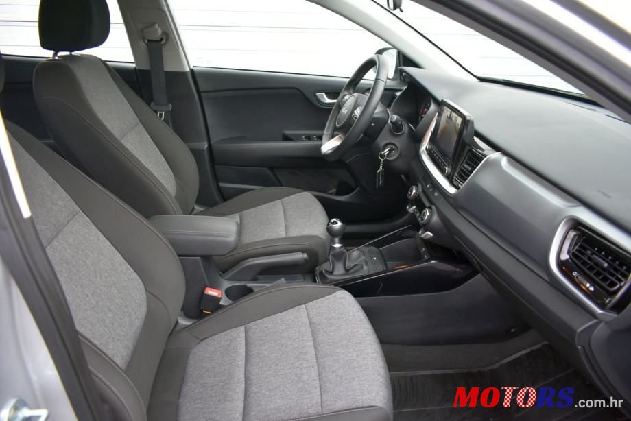 2022' Kia Stonic 1.2 Lx Urban photo #5