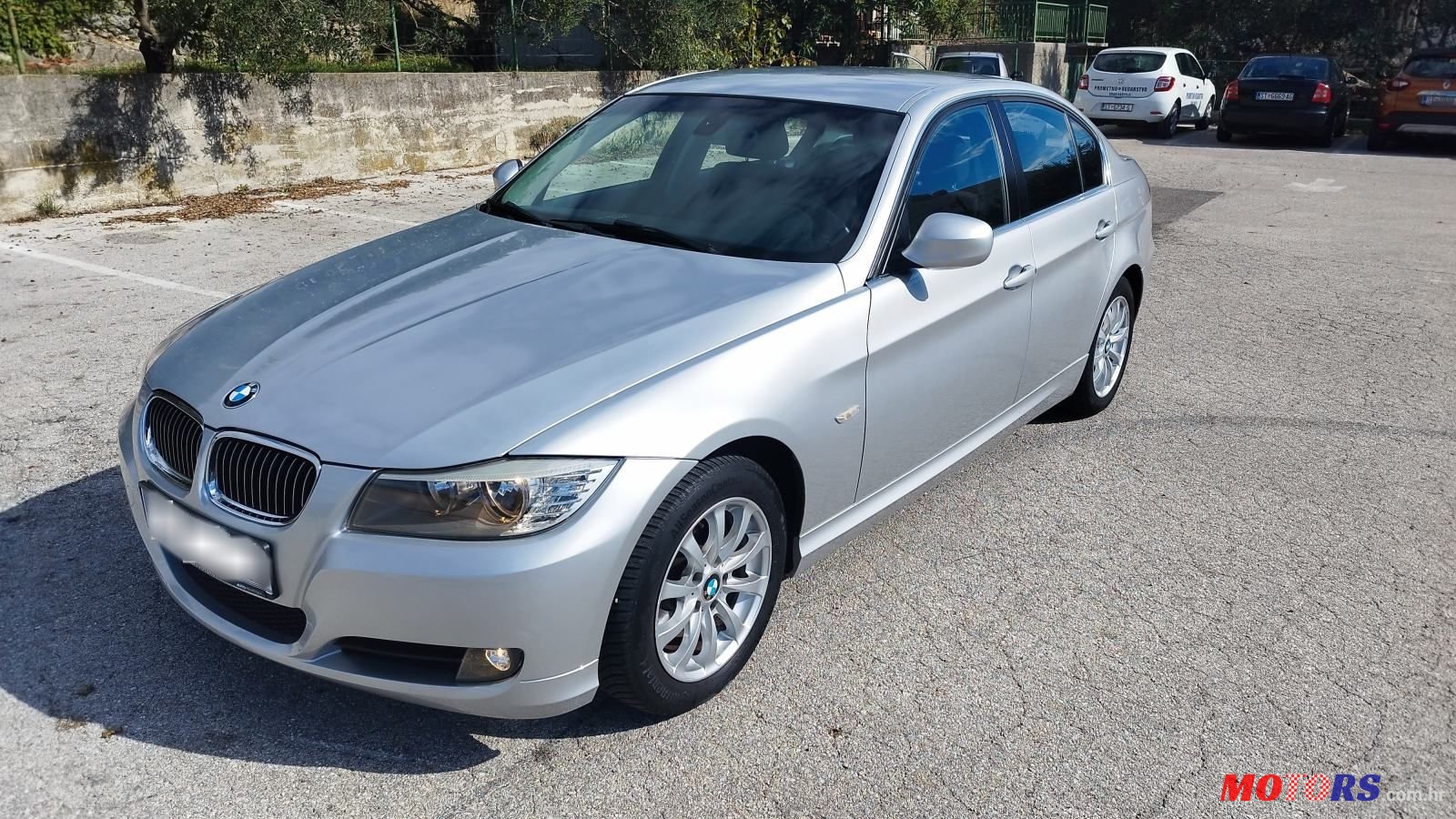 2011' BMW Serija 3 318D photo #3