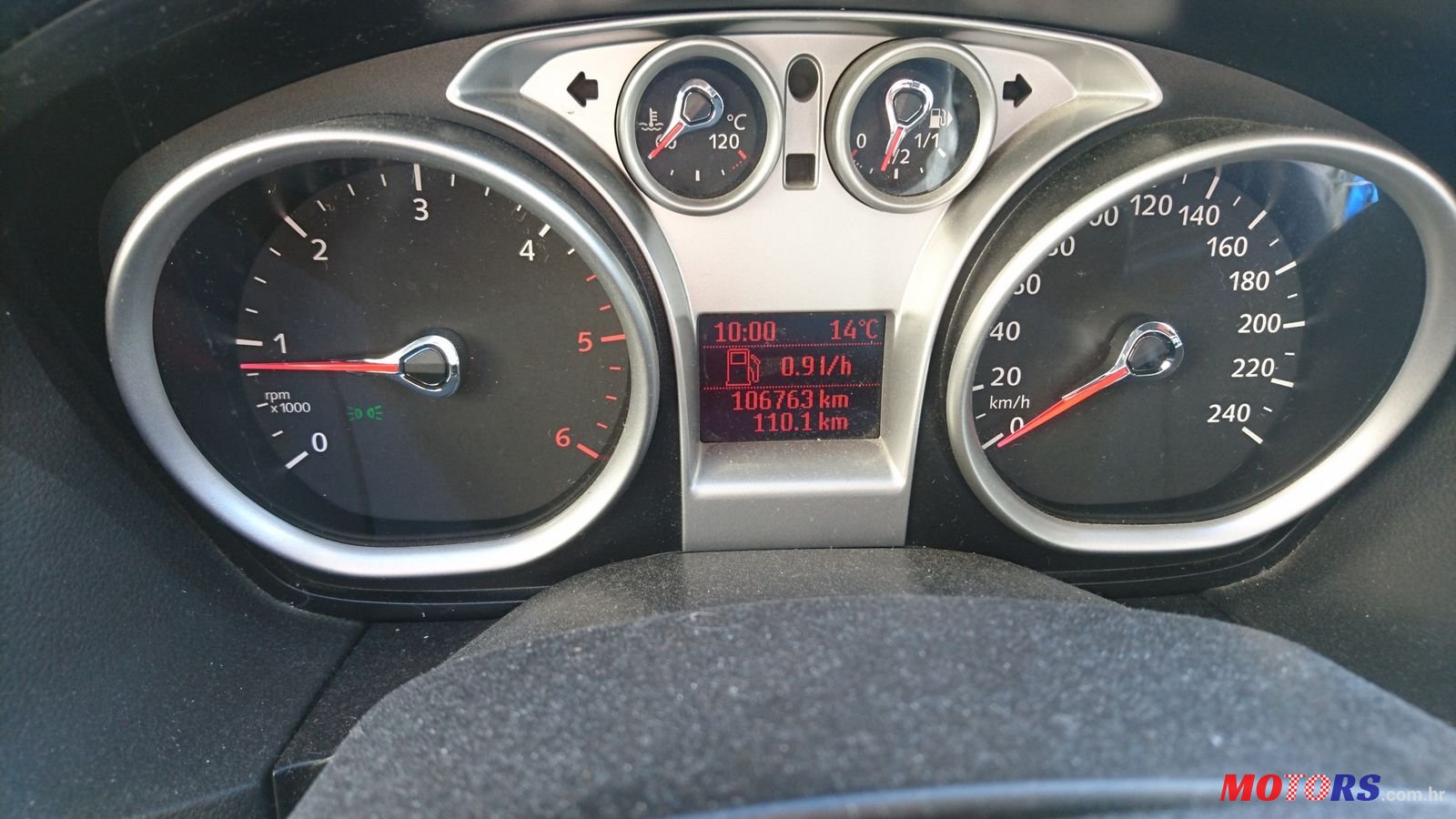 2011' Ford Focus photo #2