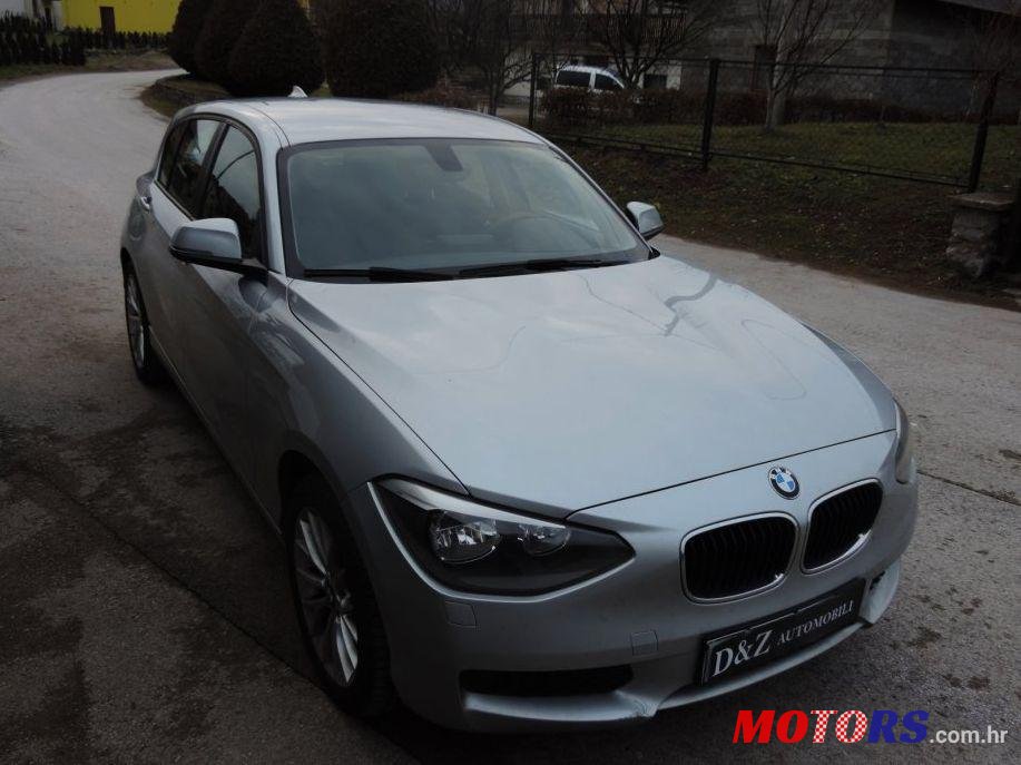 2012' BMW 1 Series 118D Sport photo #3