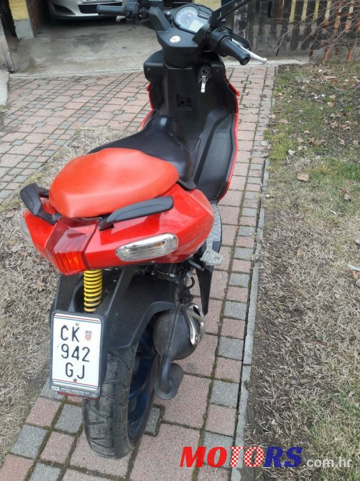 2007' Aprilia photo #2