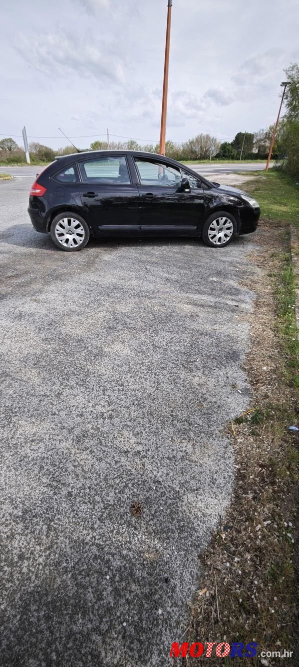 2016' Citroen C1 1,0 Vti 68 photo #4