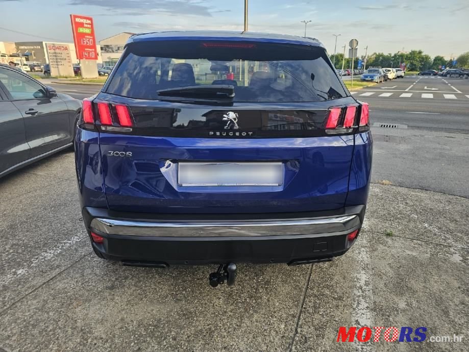 2020' Peugeot 3008 1,5 Bluehdi photo #5