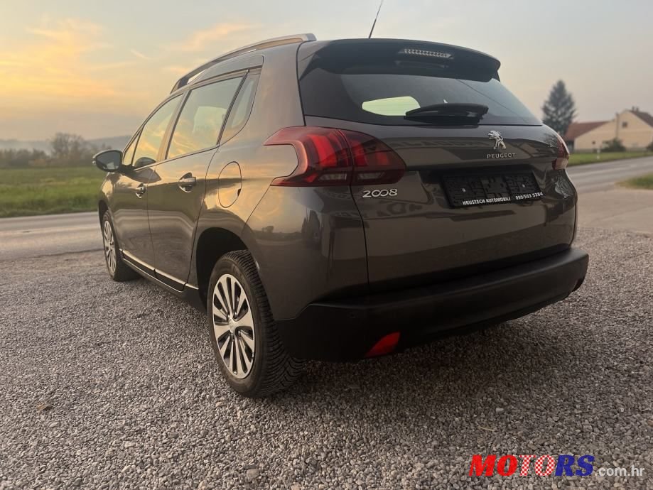 2018' Peugeot 2008 1,6 Bluehdi photo #6