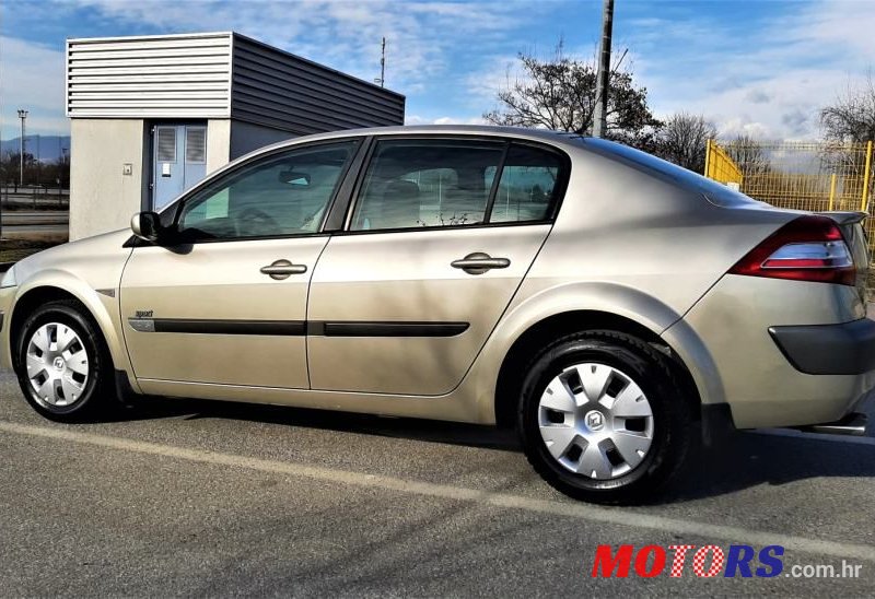 2006' Renault Megane photo #3