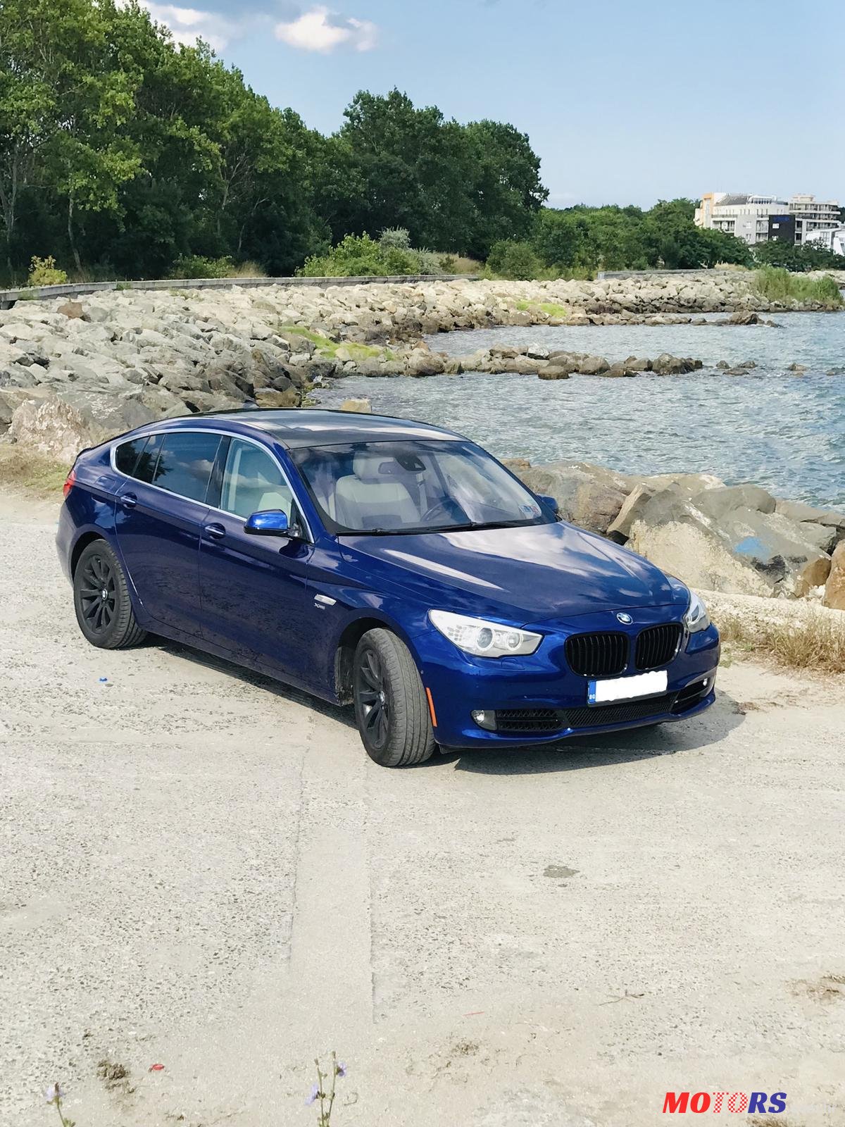 2011' BMW 5 Series GT 550i GT xDrive photo #3