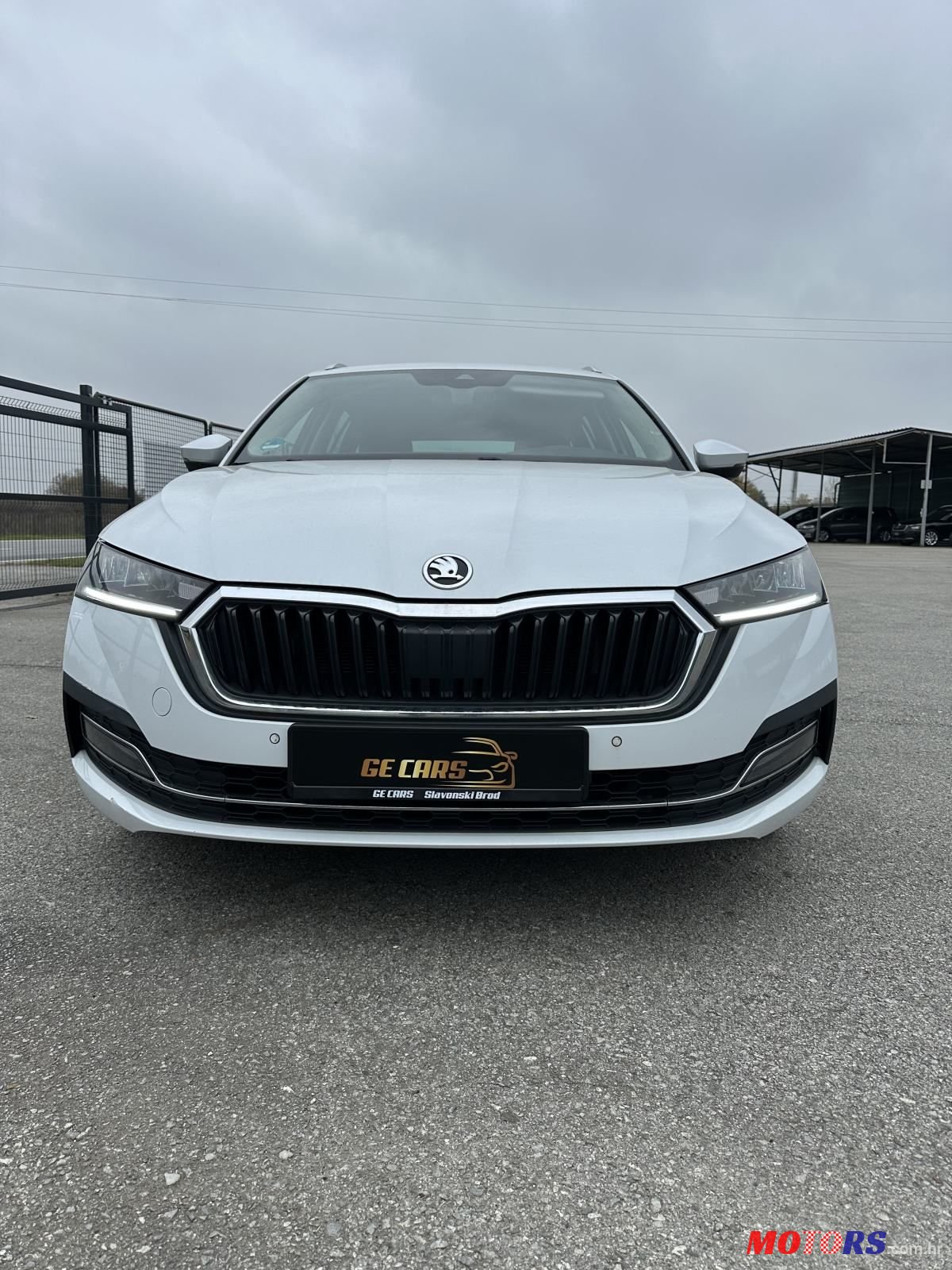 2020' Skoda Octavia Combi photo #3