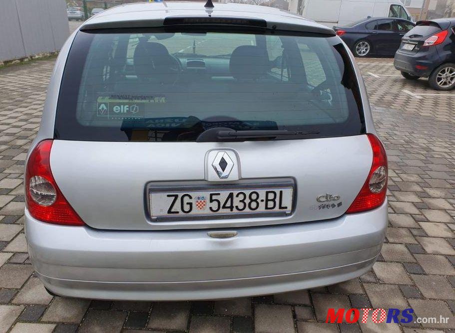 2006' Renault Clio 1.5Dci photo #3