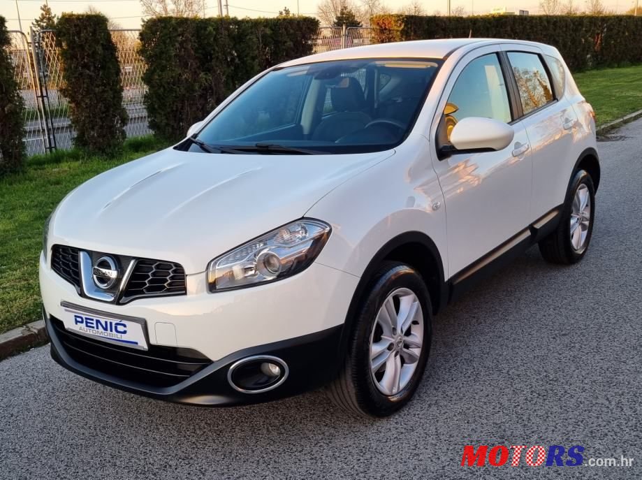 2010' Nissan Qashqai 1,6 16V photo #1