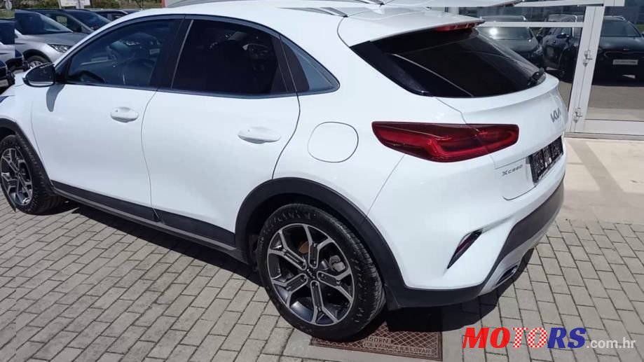 2021' Kia XCeed photo #6