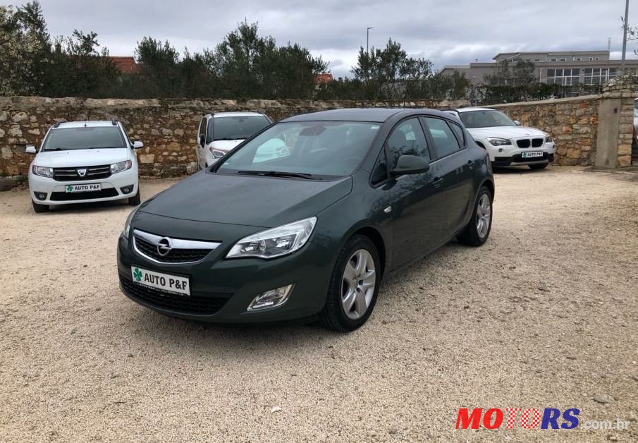 2011' Opel Astra 1,7 Cdti photo #1