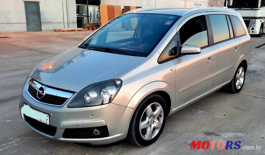 2008' Opel Zafira 1,9 Cdti photo #1