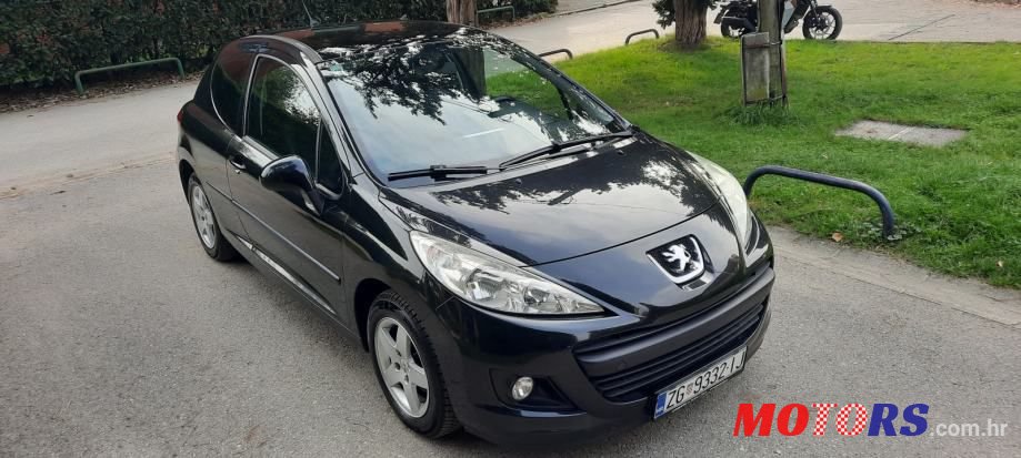 2011' Peugeot 207 photo #3