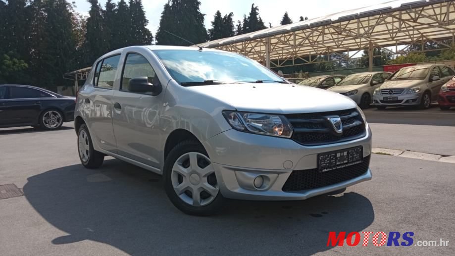 2014' Dacia Sandero photo #1