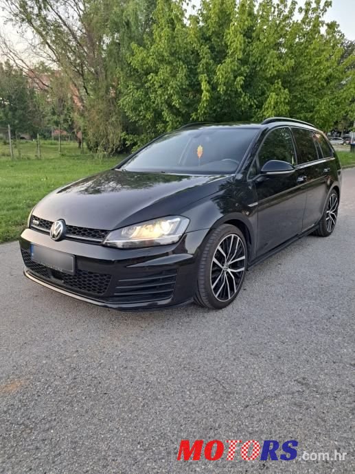 2016' Volkswagen Golf VII Variant photo #1