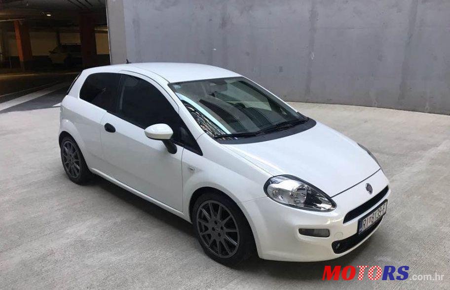2012' Fiat Punto 1,3 Multijet 16V photo #1