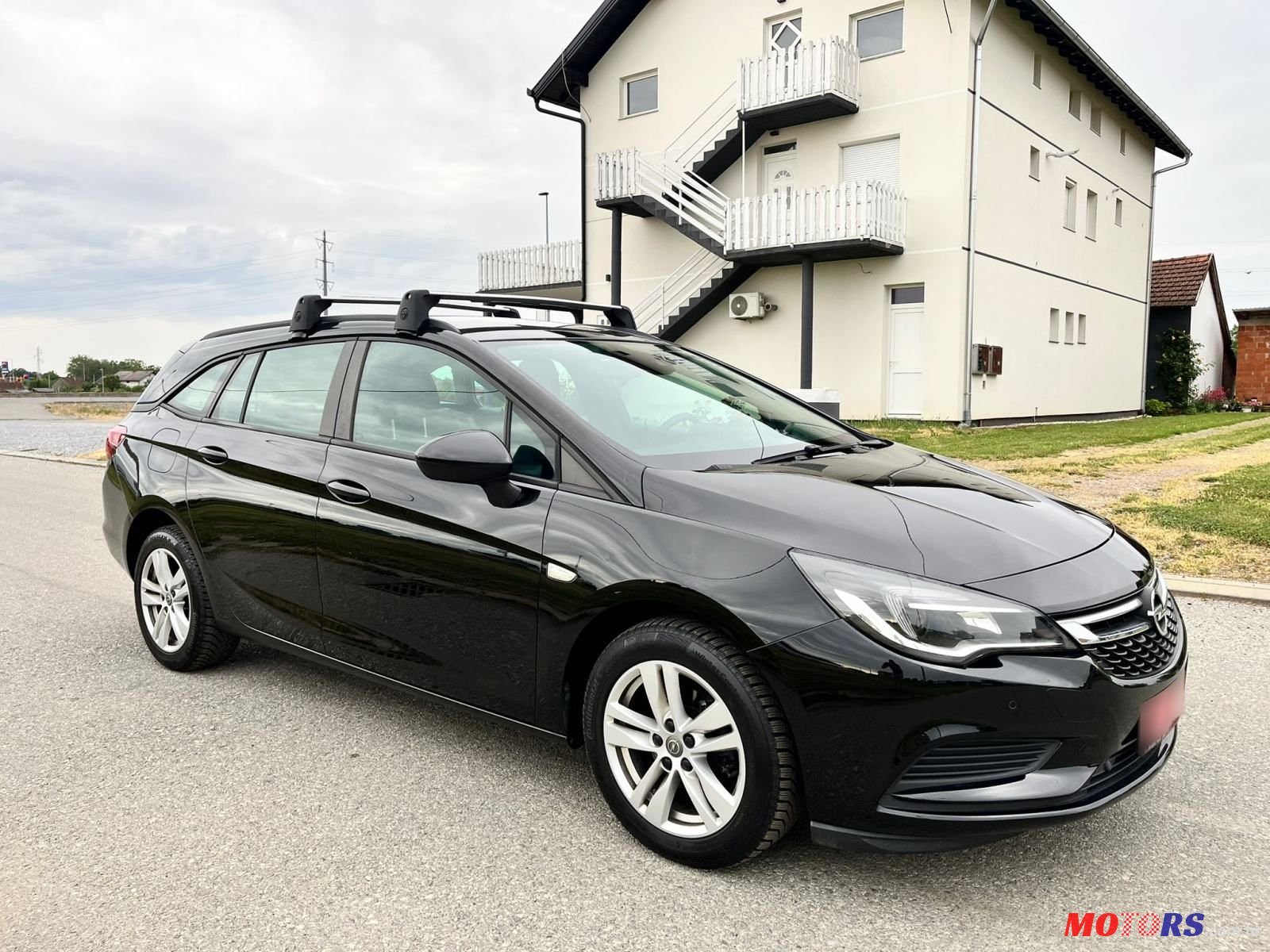 2017' Opel Astra Karavan photo #3