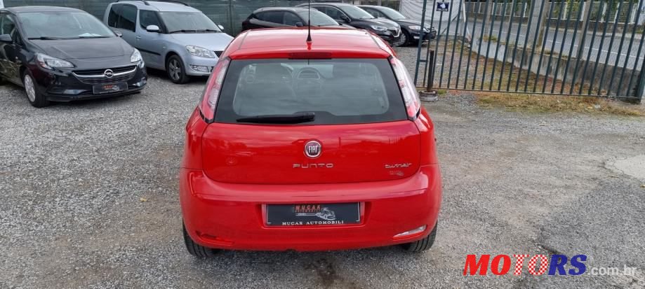 2014' Fiat Punto Evo photo #3