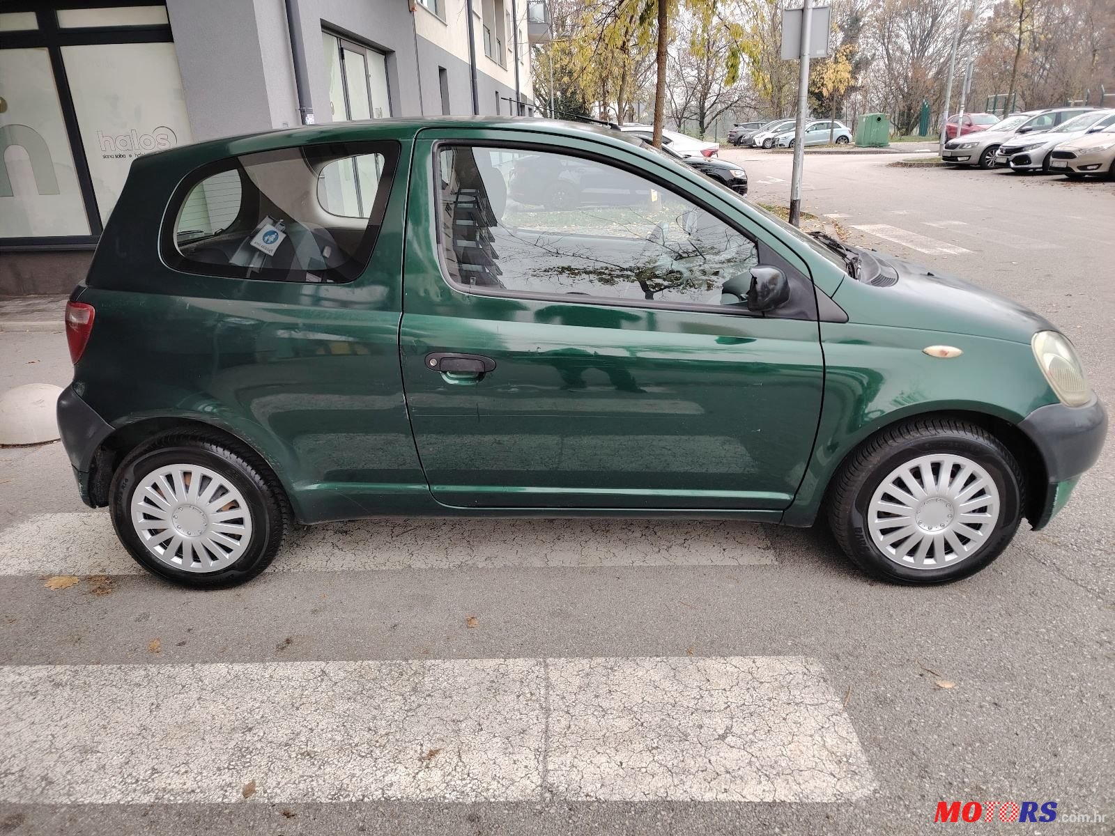 2001' Toyota Yaris 1,0 Vvt-I photo #4