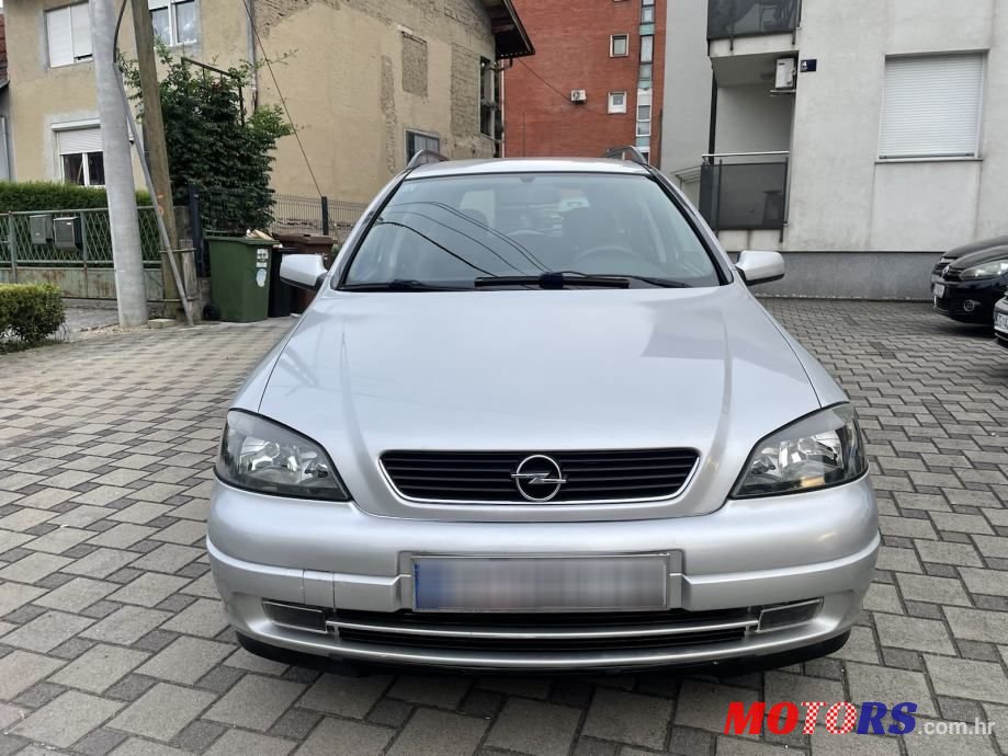 2004' Opel Astra 2.0 Dti photo #3