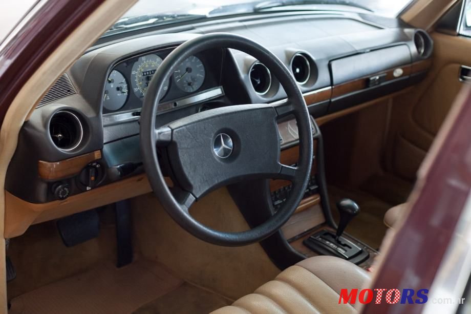 1986' Mercedes-Benz 123 300 Turbo photo #3