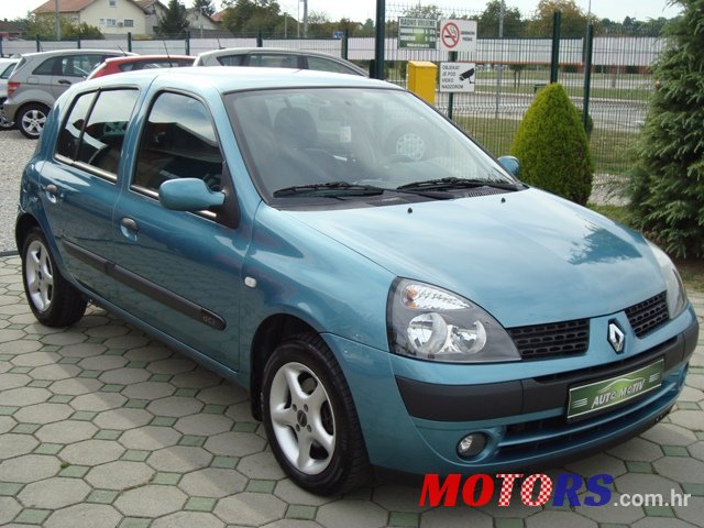2004' Renault Clio photo #2