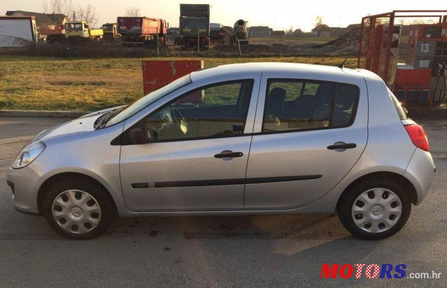 2006' Renault Clio 1,5 Dci photo #1
