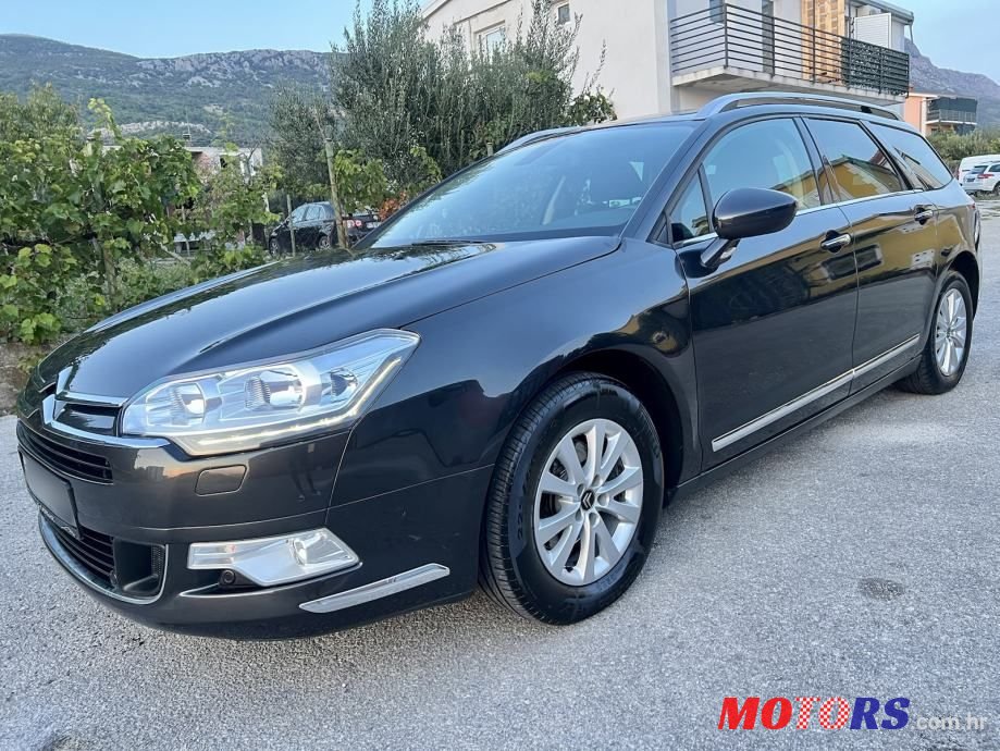 2013' Citroen C5 Break photo #4