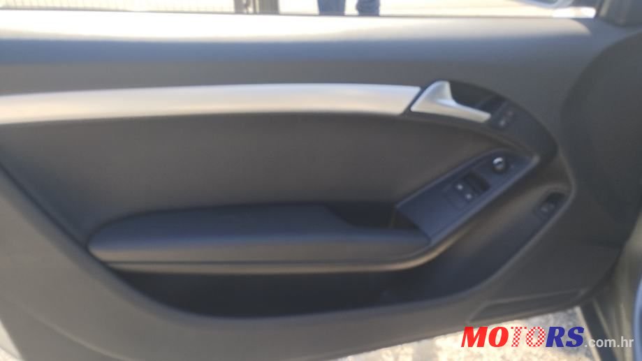 2009' Audi A5 2,0 Tdi photo #6