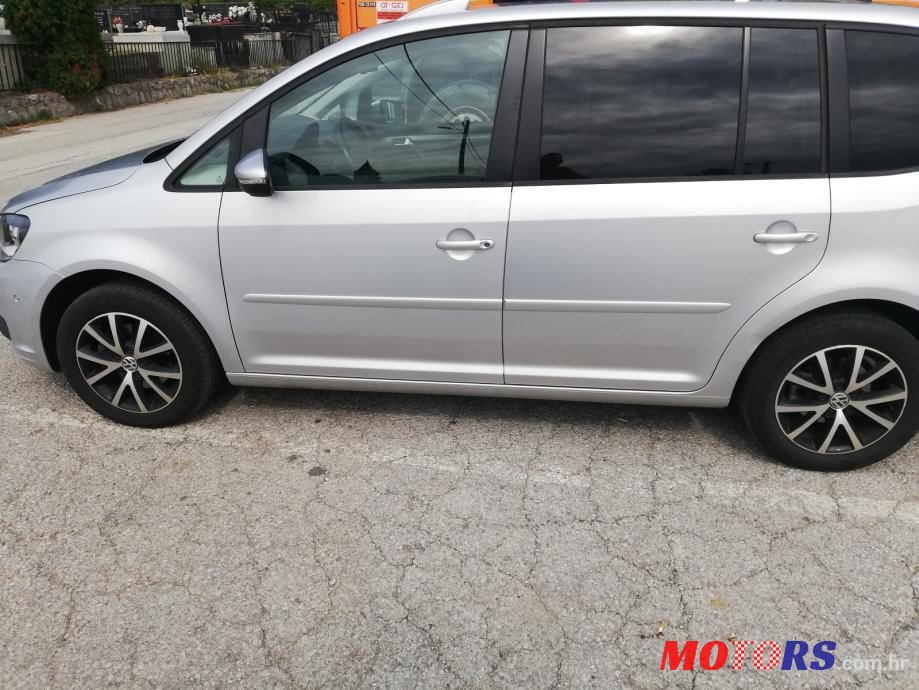 2014' Volkswagen Touran 1,6 Tdi photo #5